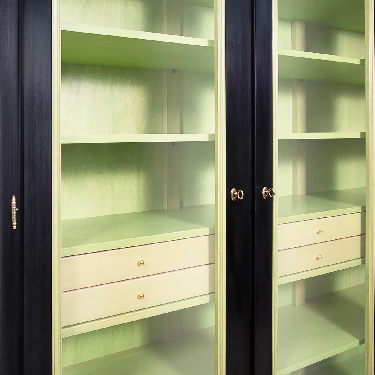 Ebanisteria Roberto Gambella Cabinets<3-Door Display Cabinet