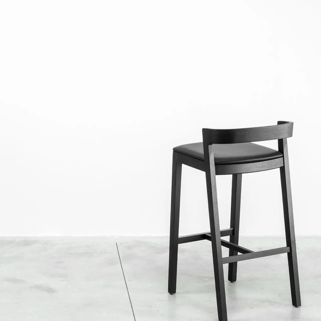 Bedont Bar Stools<Drive High Stool in Black Frassin with Leather Seat by Lorenz+Kaz