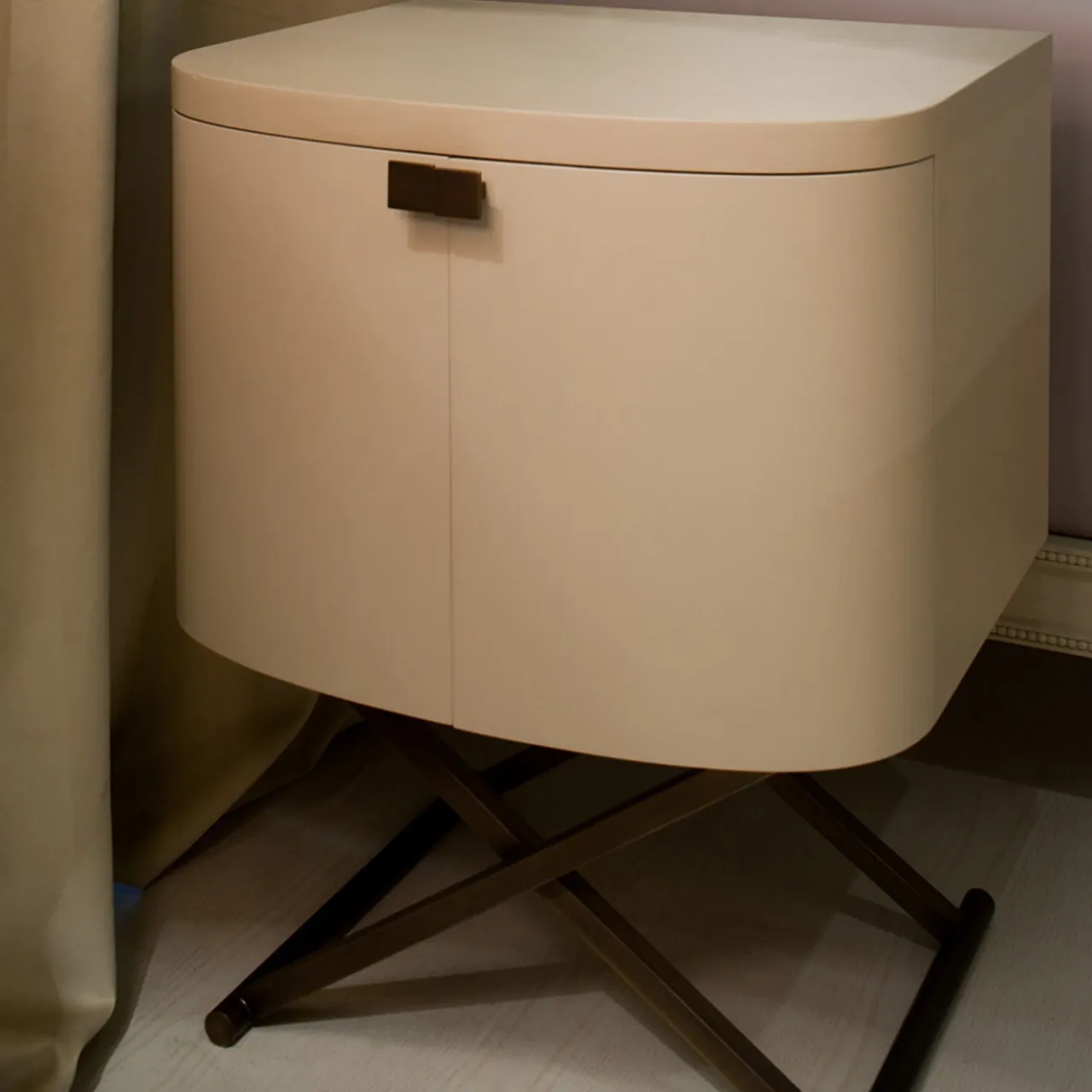 Fratelli Boffi Cabinets<Earl Grey Side Cabinet by Archer Humphryes Architects