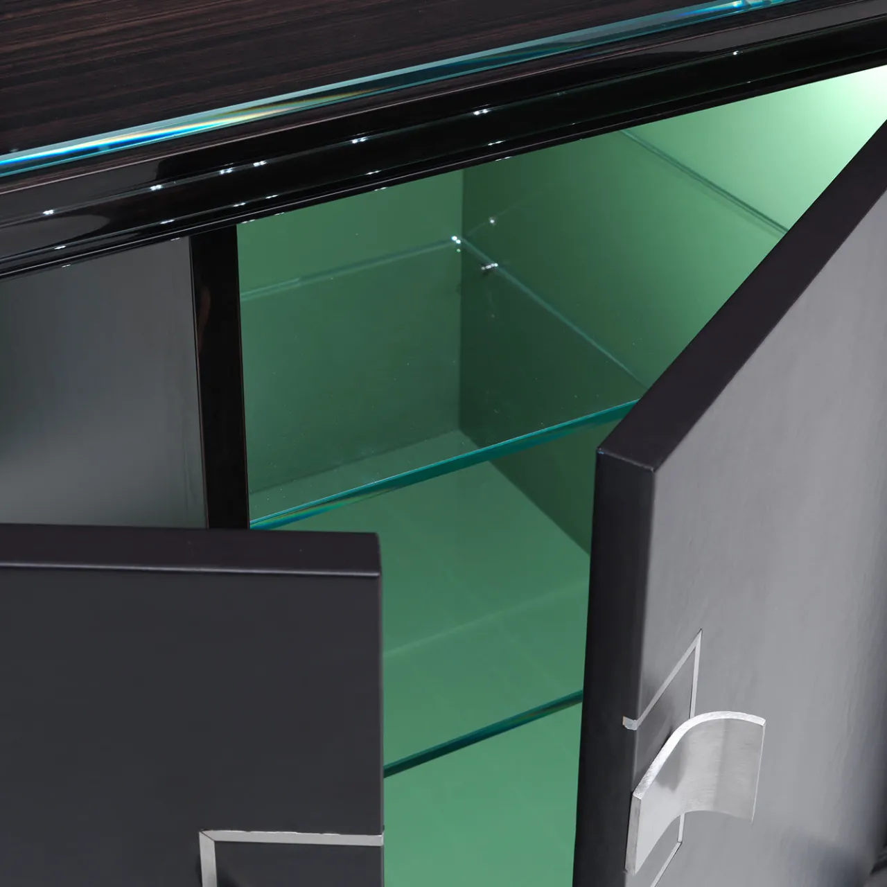 Annibale Colombo Bar Cabinets<Ebony Bar Cabinet
