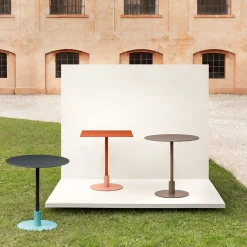 TrabA' Outdoor Dining Tables<Echo Round Taupe Table by Gabbertas Studio