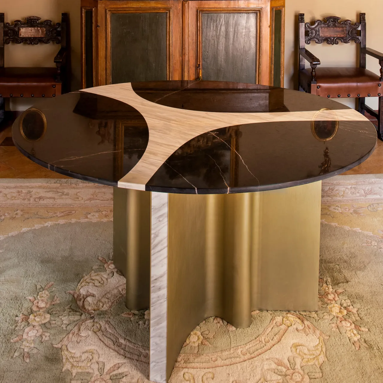 L'Eccesso Dining Tables<Edurne Marble Dining Table by Paolo Ciacci