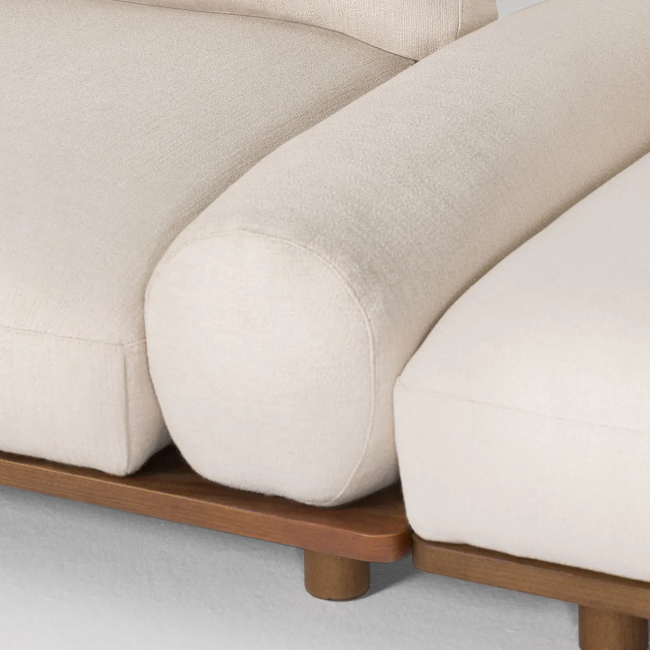 Gebrüder Thonet Vienna GmbH (GTV) – Wiener GTV Design Sofas<Ellipse Organic White Modular Sofa by Chiara Andreatti