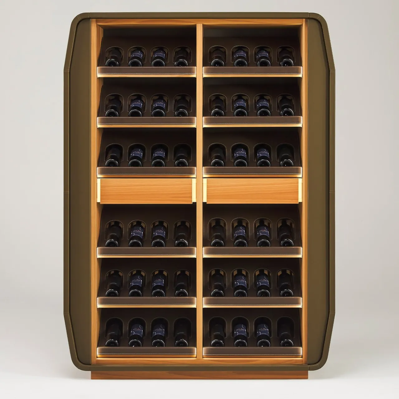 Casa Covre Bar Cabinets<Eno Dark-Brown Leather Display Cabinet