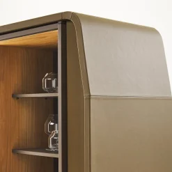Casa Covre Bar Cabinets<Eno Dark-Brown Leather Display Cabinet
