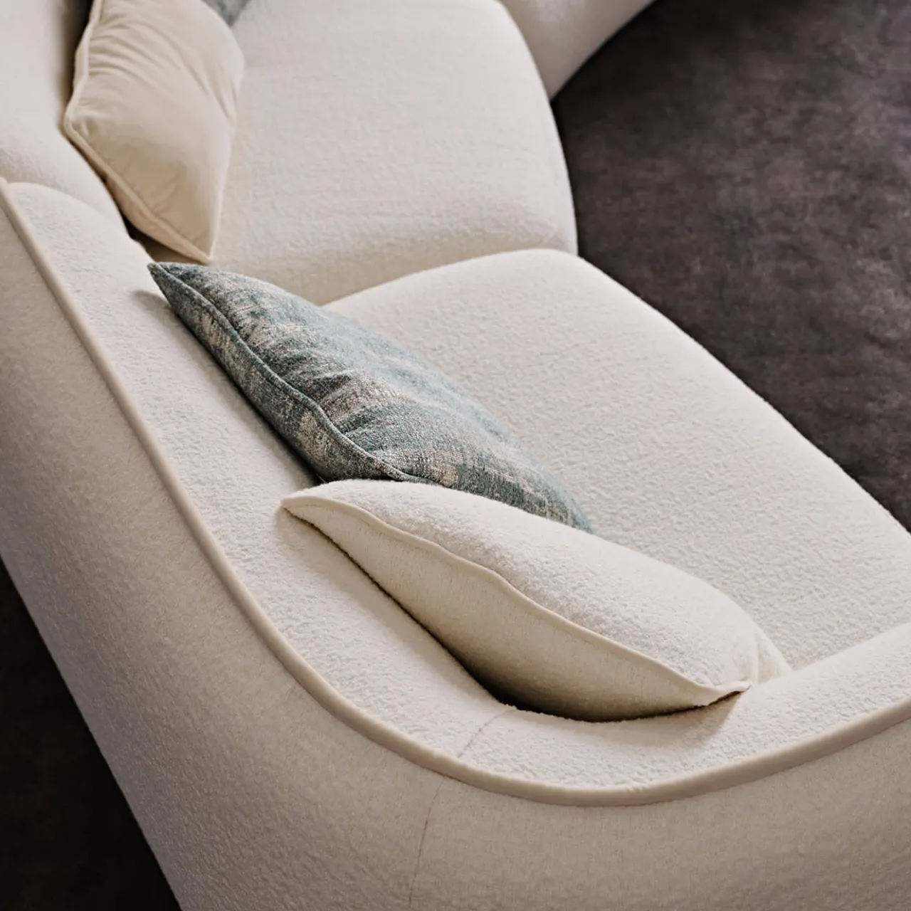 Black Tie Sofas<Erasmo White Sofa