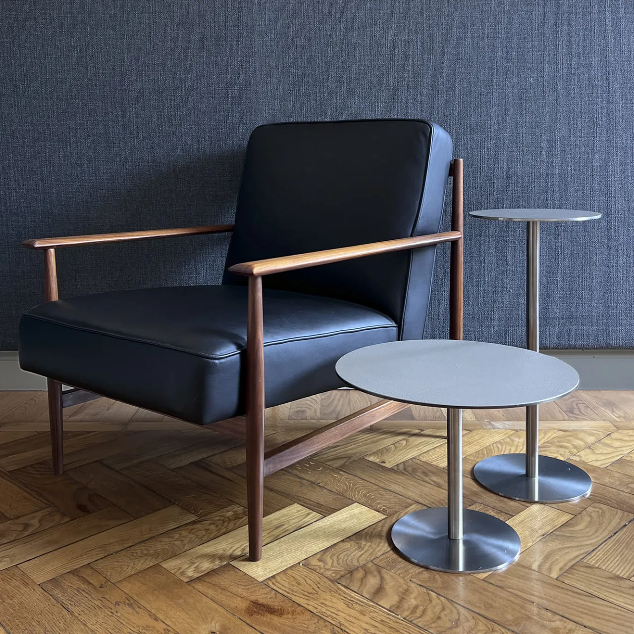 mg12 by Monica Geronimi Side Tables<Ester Dust Steel Side Table