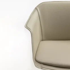 Enrico Pellizzoni Office Chairs<Eva Leather swivel chair