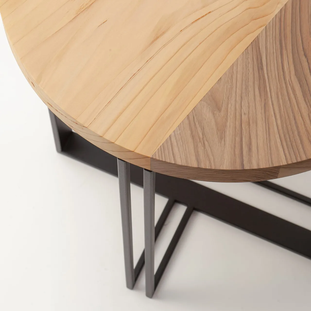Splot Design Side Tables<Ferrea Vie Ita Recta Side Table by Svetlana Golubeva