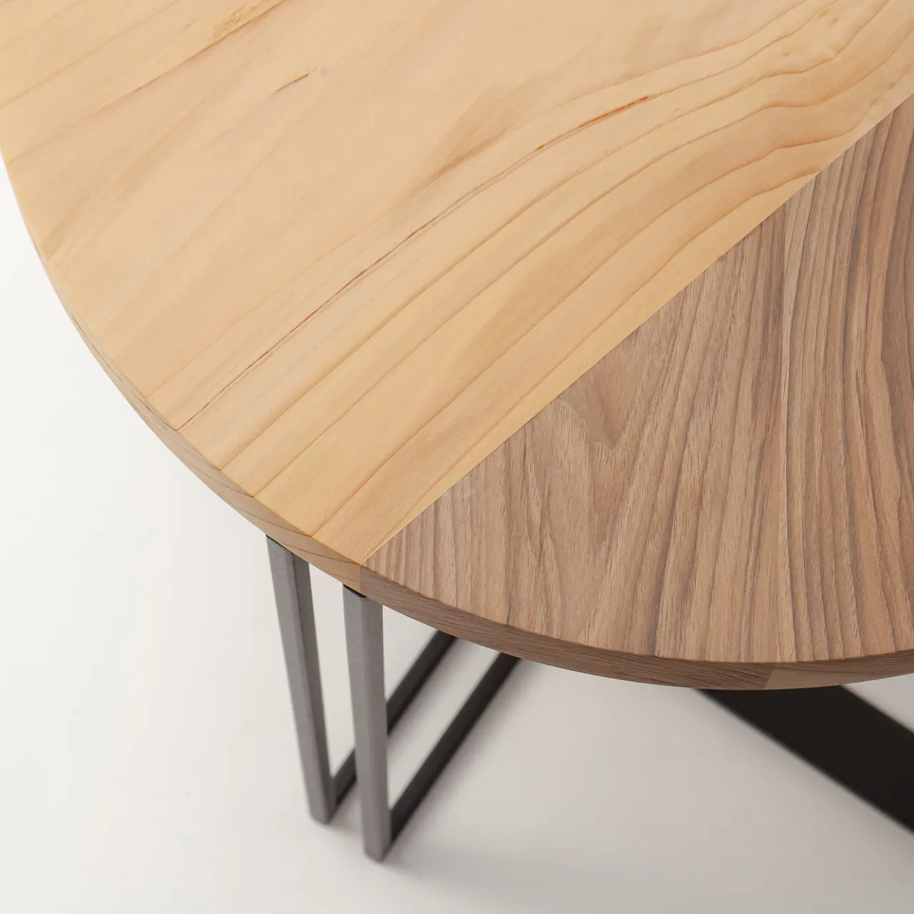 Splot Design Side Tables<Ferrea Vie Ita Recta Side Table by Svetlana Golubeva