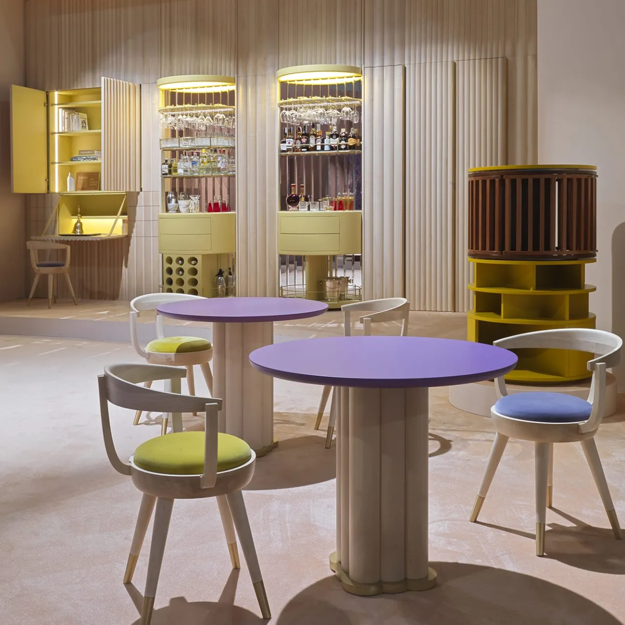 Fratelli Boffi Bistro Tables<Flo Round Table by Lorenza Bozzoli