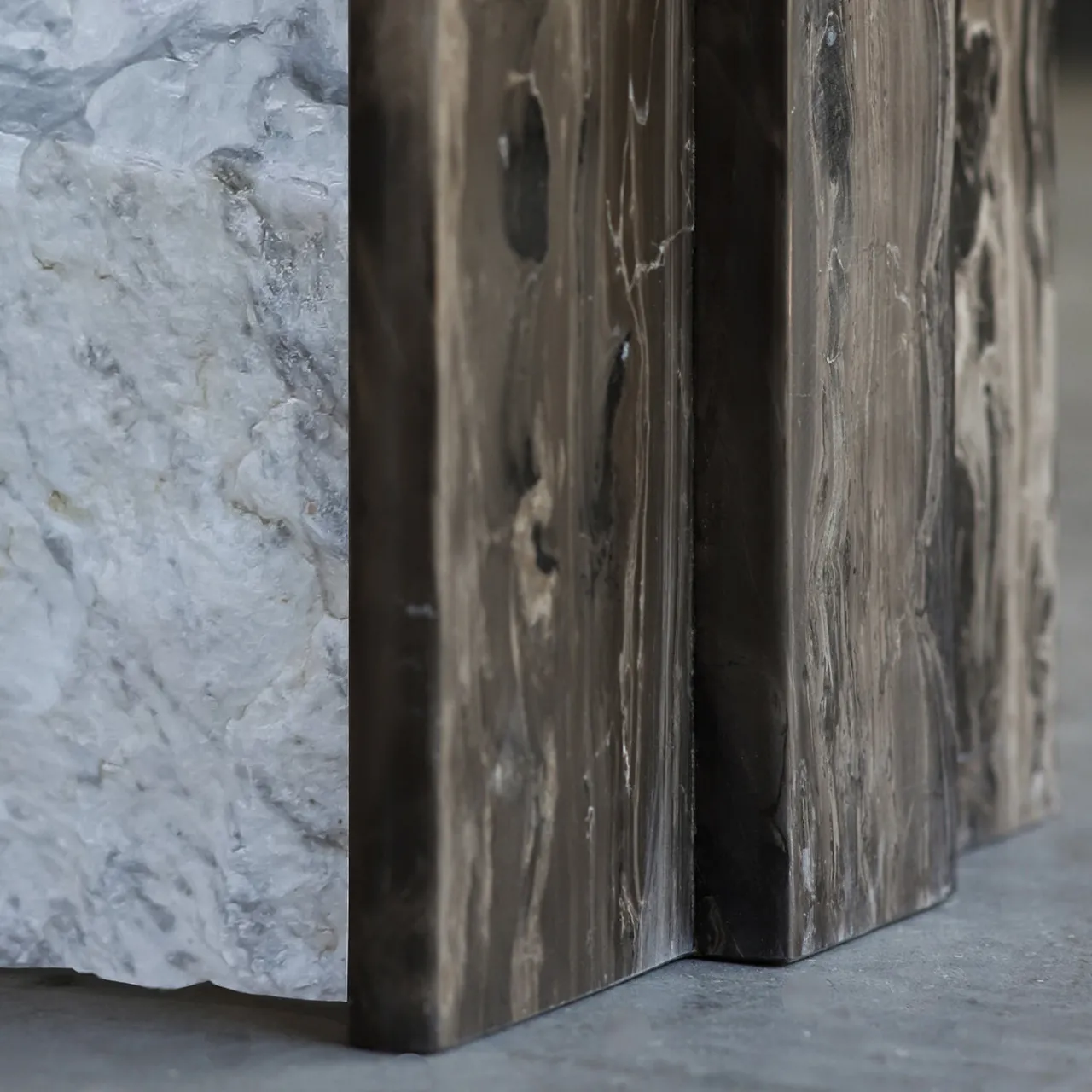 Stone Stackers Consoles<Frappuccino & White Carrara Marble Console