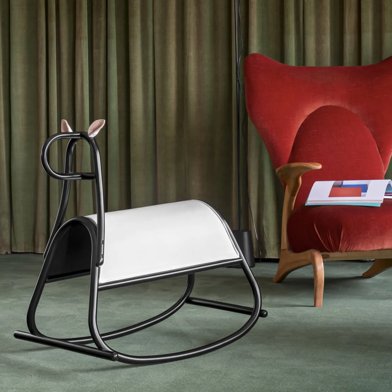 Gebrüder Thonet Vienna GmbH (GTV) – Wiener GTV Design Lounge Chairs<Furia White Hobbyhorse by Front