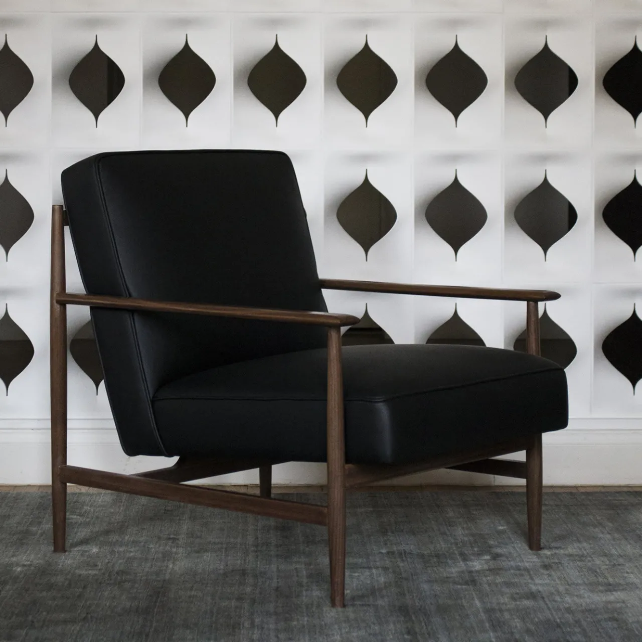 mg12 by Monica Geronimi Armchairs<Gaia Black Leather Armchair