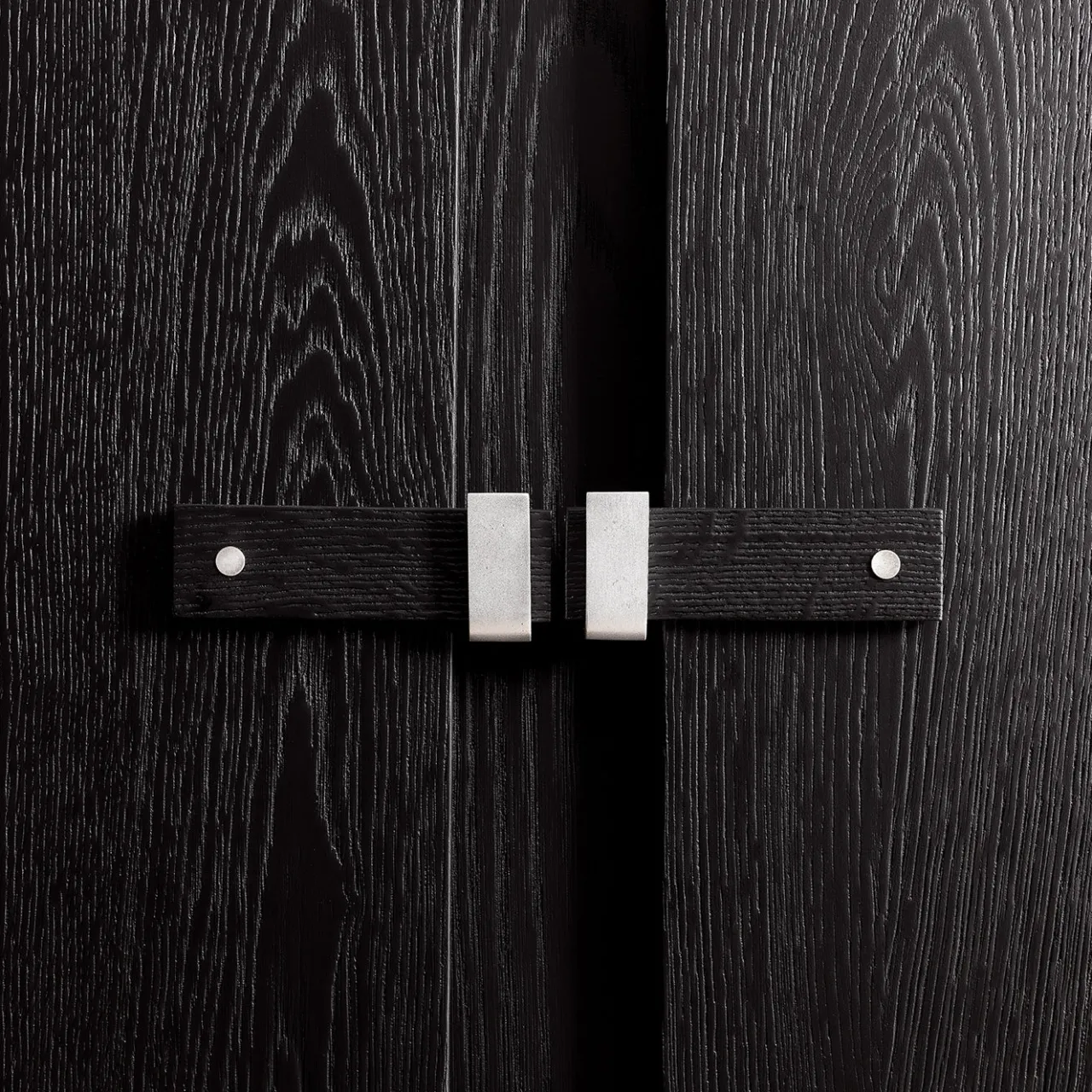Lando Cabinets<Gipsy Black Oak Cabinet