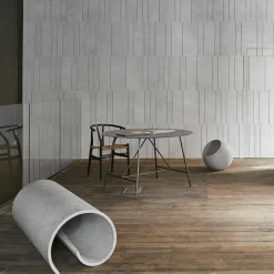 Salvatori Benches<Girella Scultpure Bench by Ron Gilad