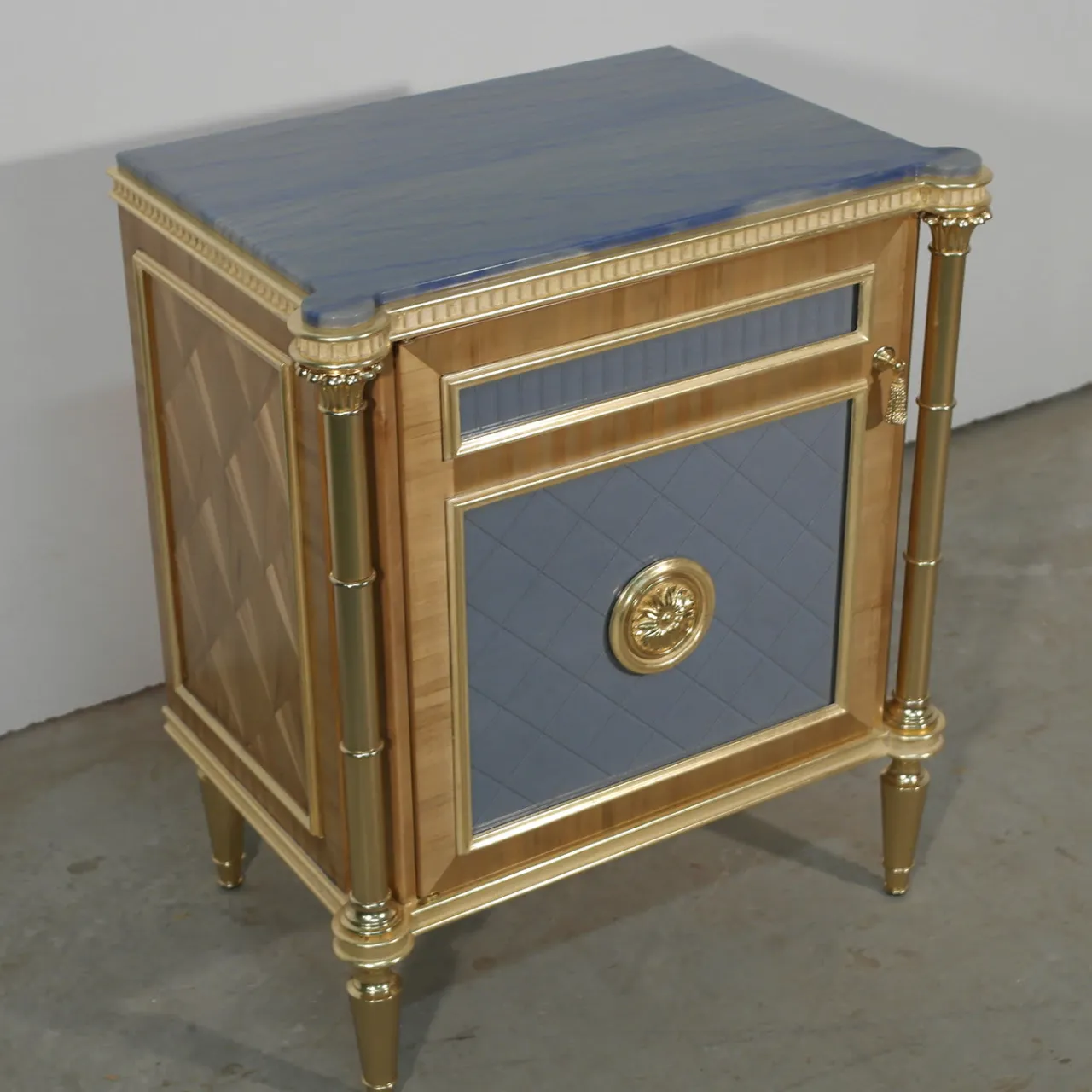 S&L Interni Nightstands<Gold Leaf Bedside Table