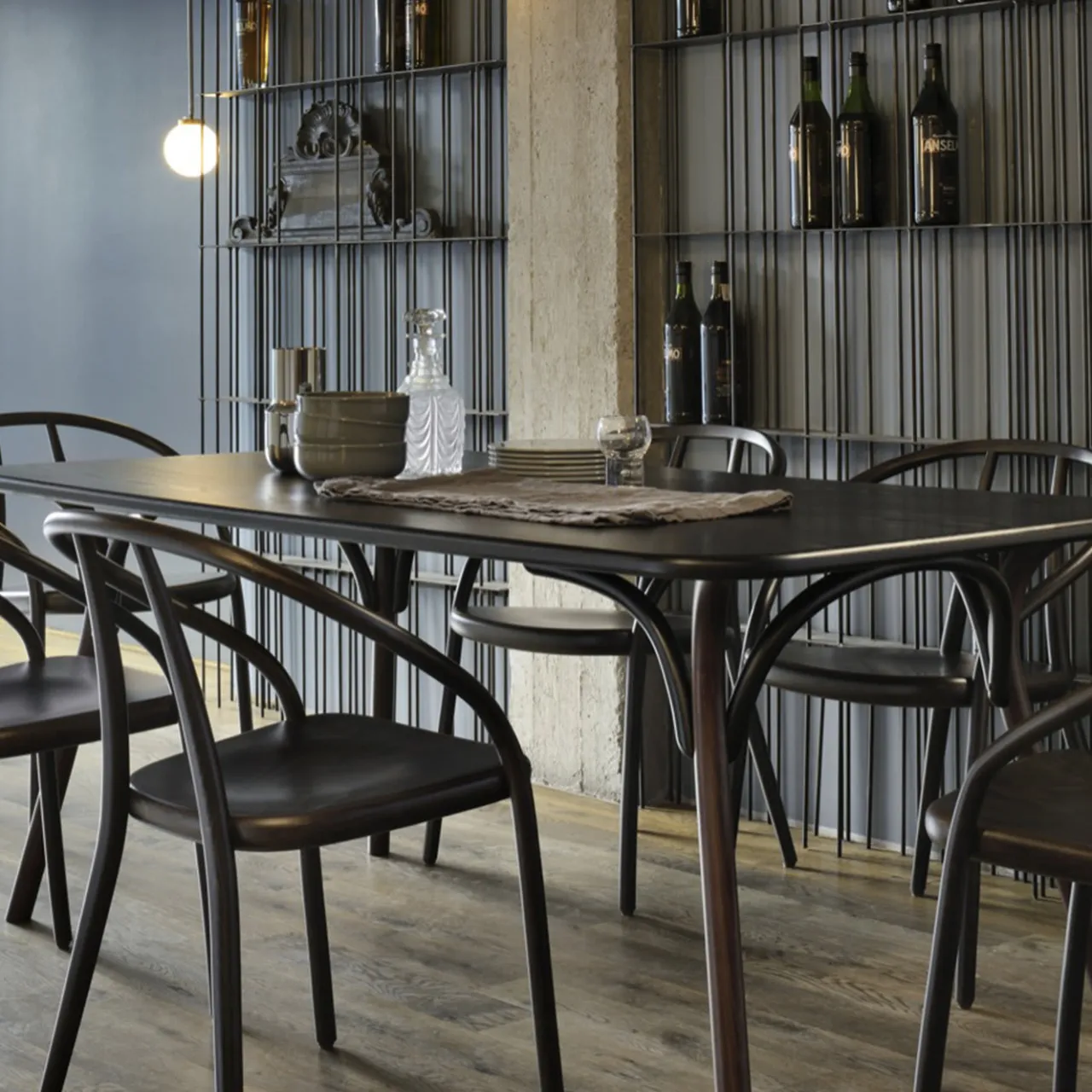 Gebrüder Thonet Vienna GmbH (GTV) – Wiener GTV Design Chairs<Gustav Chair by Gordon Guillaumier