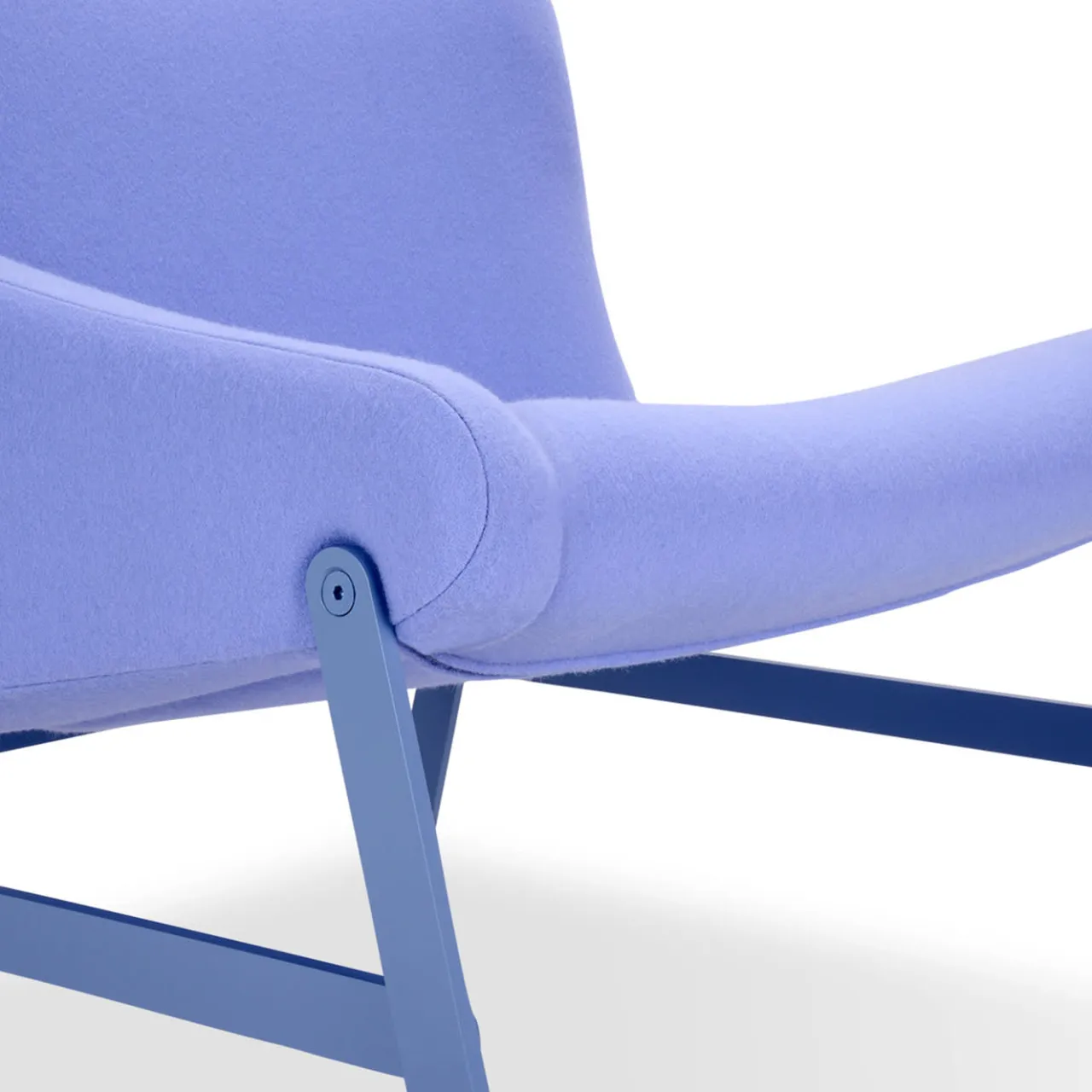Adrenalina Lounge Chairs<Hammock Purple Lounge Chair with armrest by Debonademeo