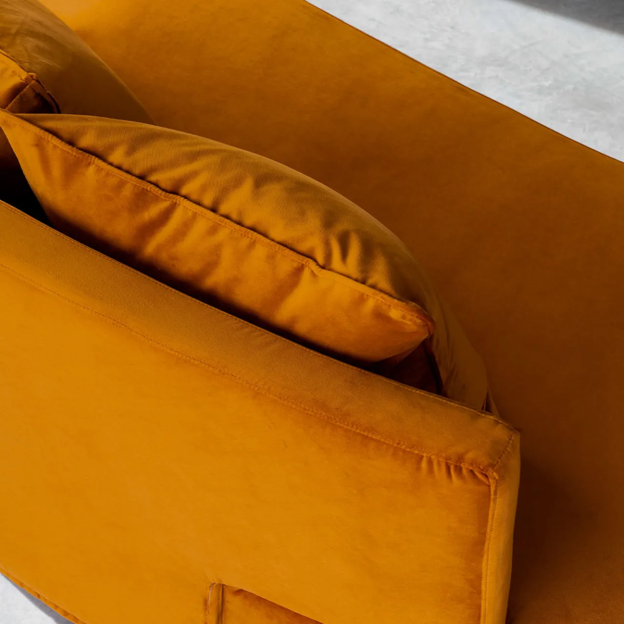 Villevenete Sofas<Harlem Curved Orange fabric with Cushions Sofa