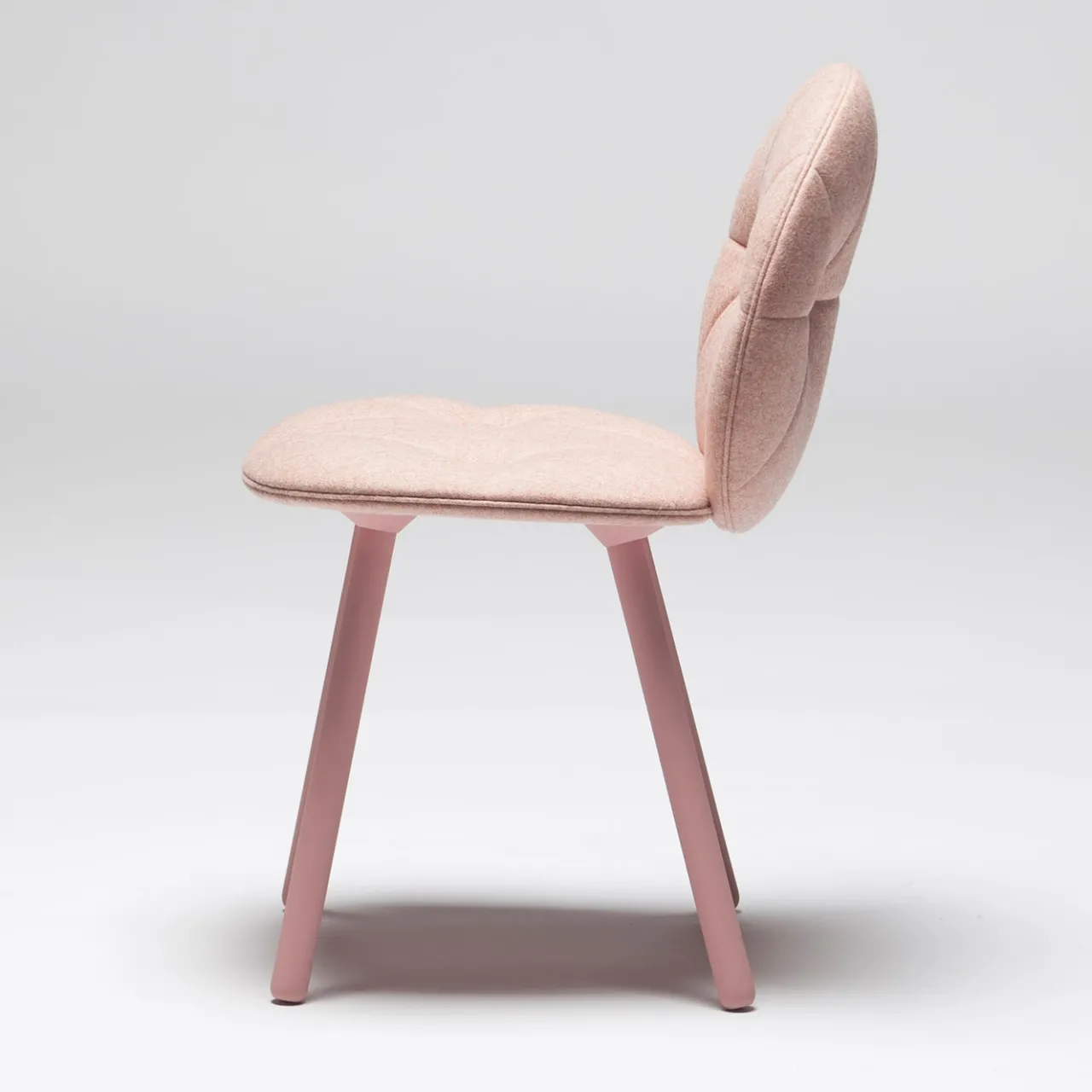 Livoni 1895 Chairs<Harlequin 900 Pink Chair by Markus Johansson - Tekhne Collection