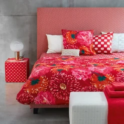 K-3 by Kenzo Takada Beds<Henri Red Bed