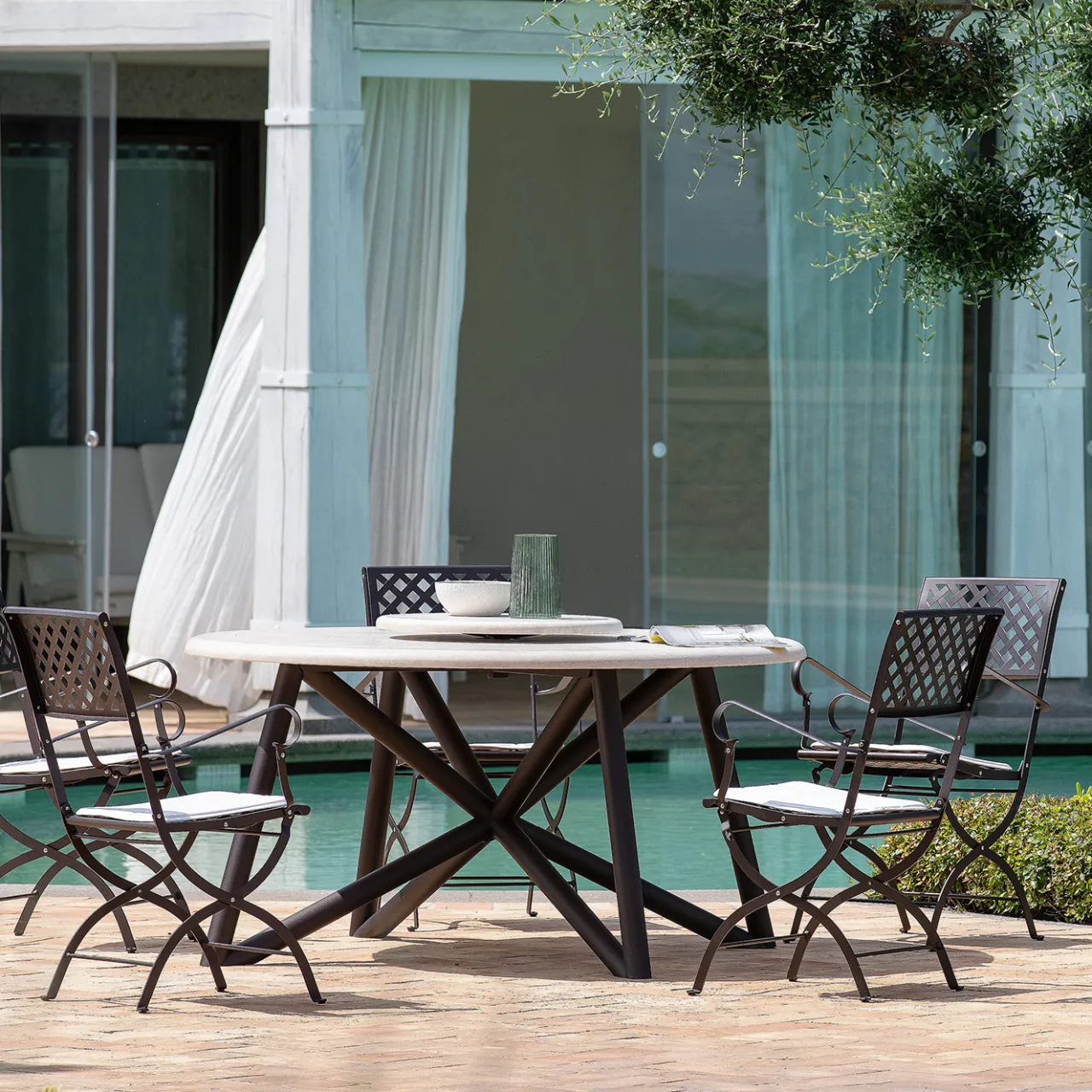 Veltha Outdoor Stone Design Outdoor Dining Tables<Hermu 150 Travertino Stone and Brown Steel Outdoor Dining Table