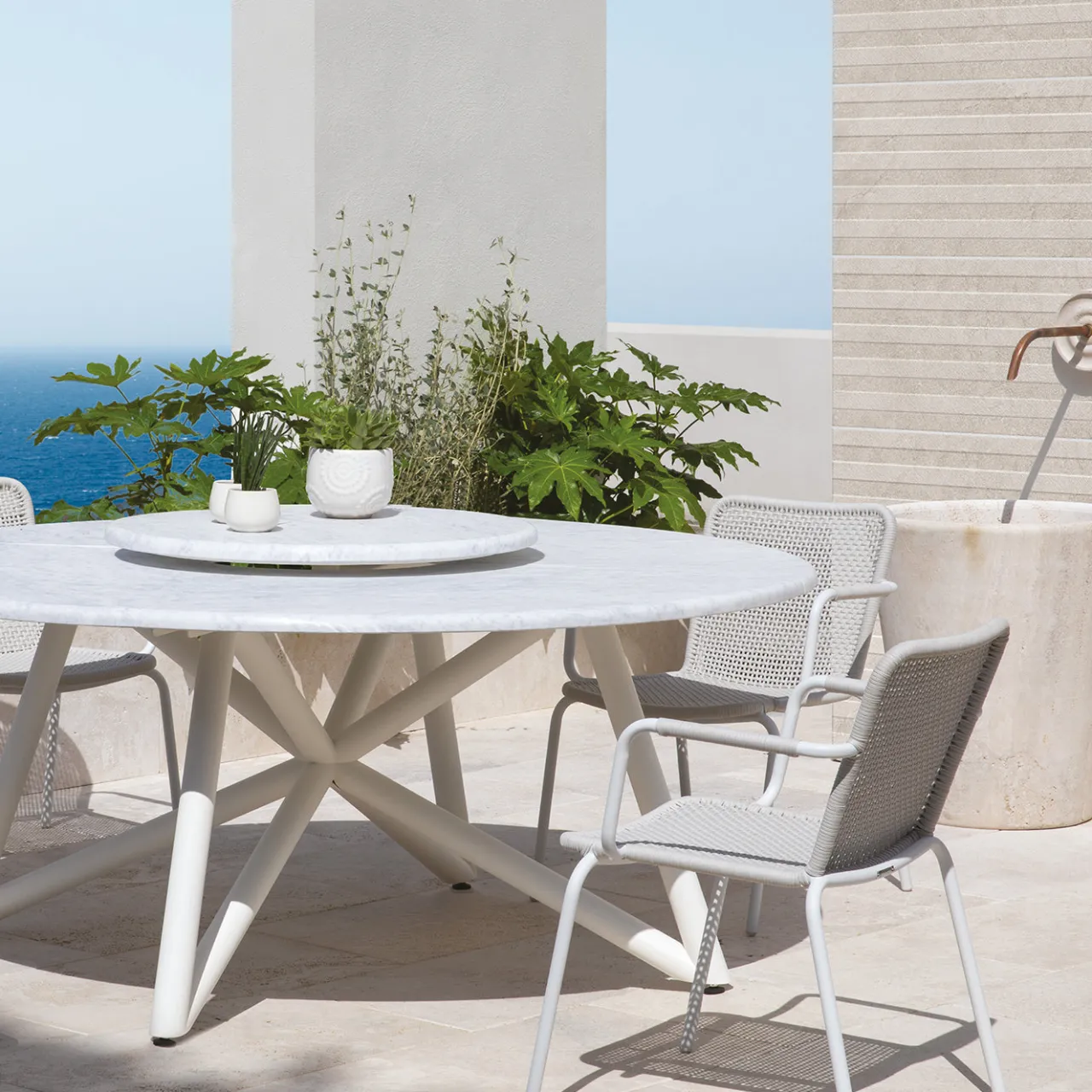 Veltha Outdoor Stone Design Outdoor Dining Tables<Hermu 180 white marble outdoor dining table