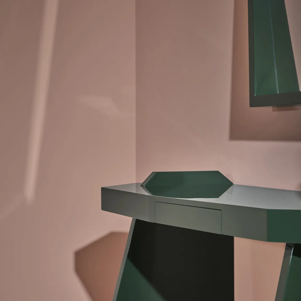 Exto Desk & Writing Tables<High End Wood Dark Green Table Desk