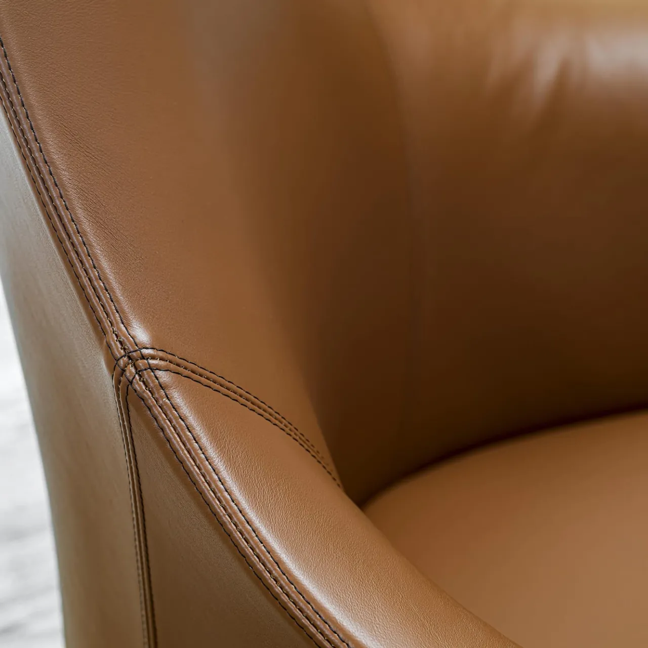 Enrico Pellizzoni Office Chairs<Hipod Swivel Base Chair by Giulio Manzoni