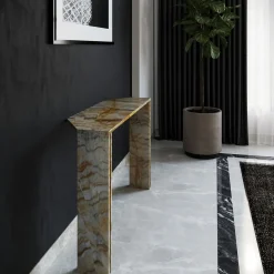 L'Eccesso Consoles<Innis Gold Marble Console with metal insert