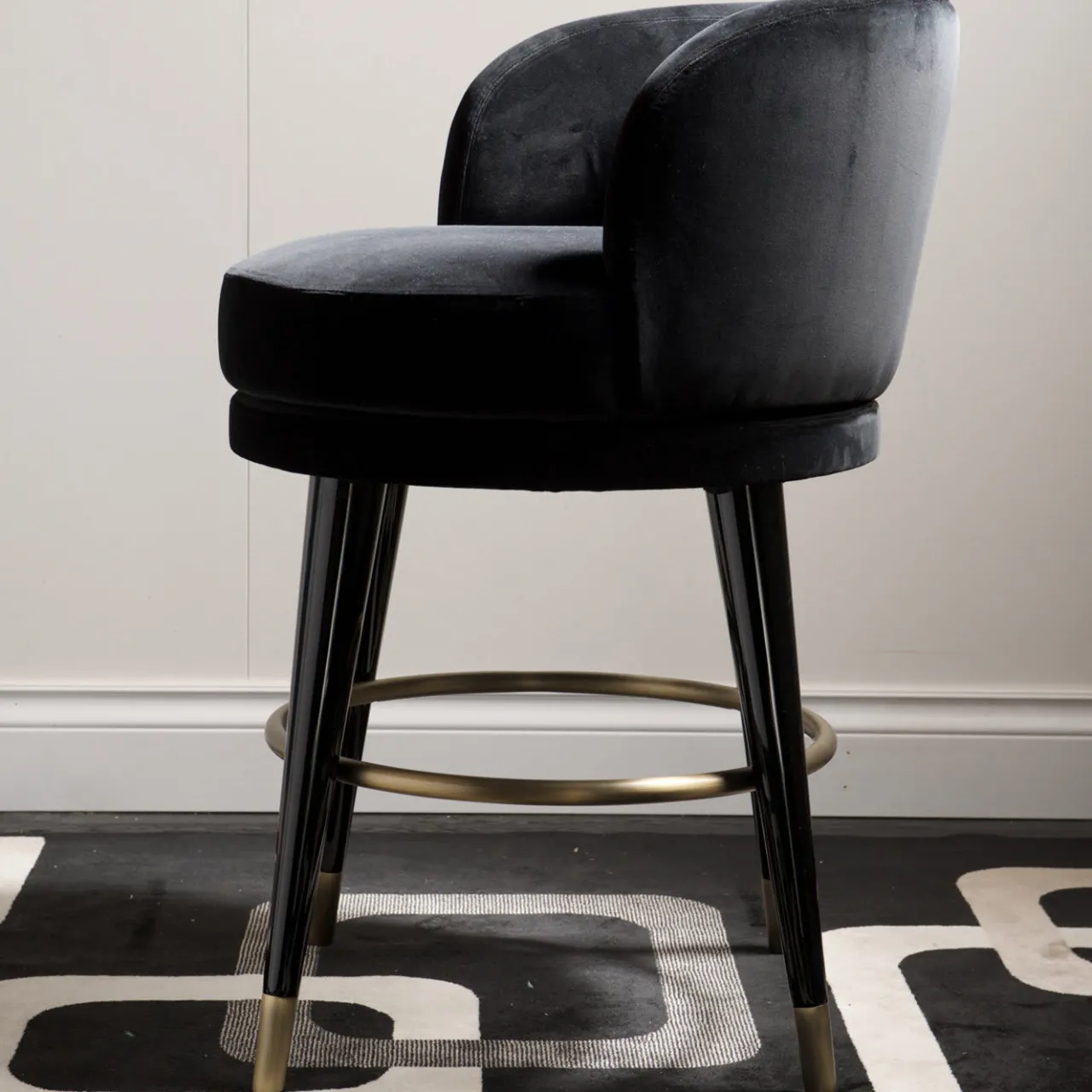 DOM Edizioni Bar Stools<Isidoro Black Swivel Bar Stool