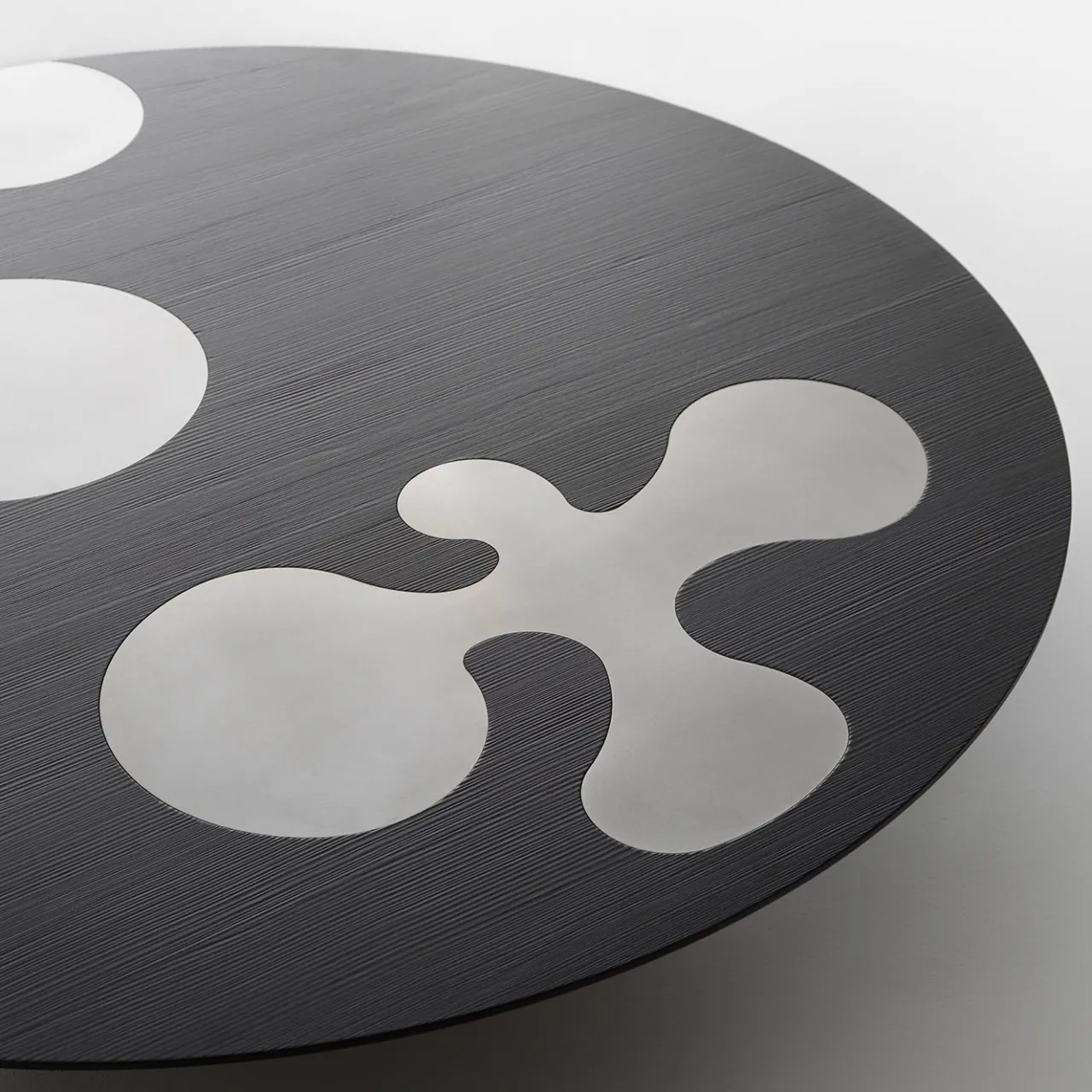 Albedo Coffee Tables<ISOLE 1 Black and Matte Metal Round Coffee Table
