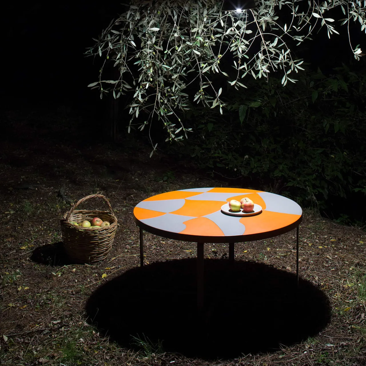 Oscar Maschera Coffee Tables<Isole Sur Round Polychrome Coffee Table by Nestor Perkal