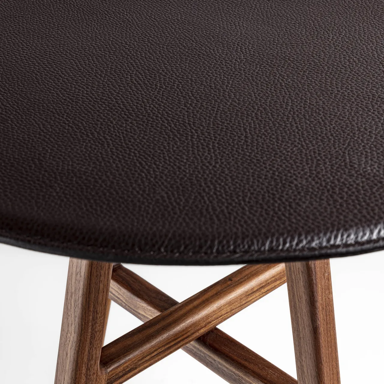 Durame Side Tables<Joker Round Black & Brown Accent Table