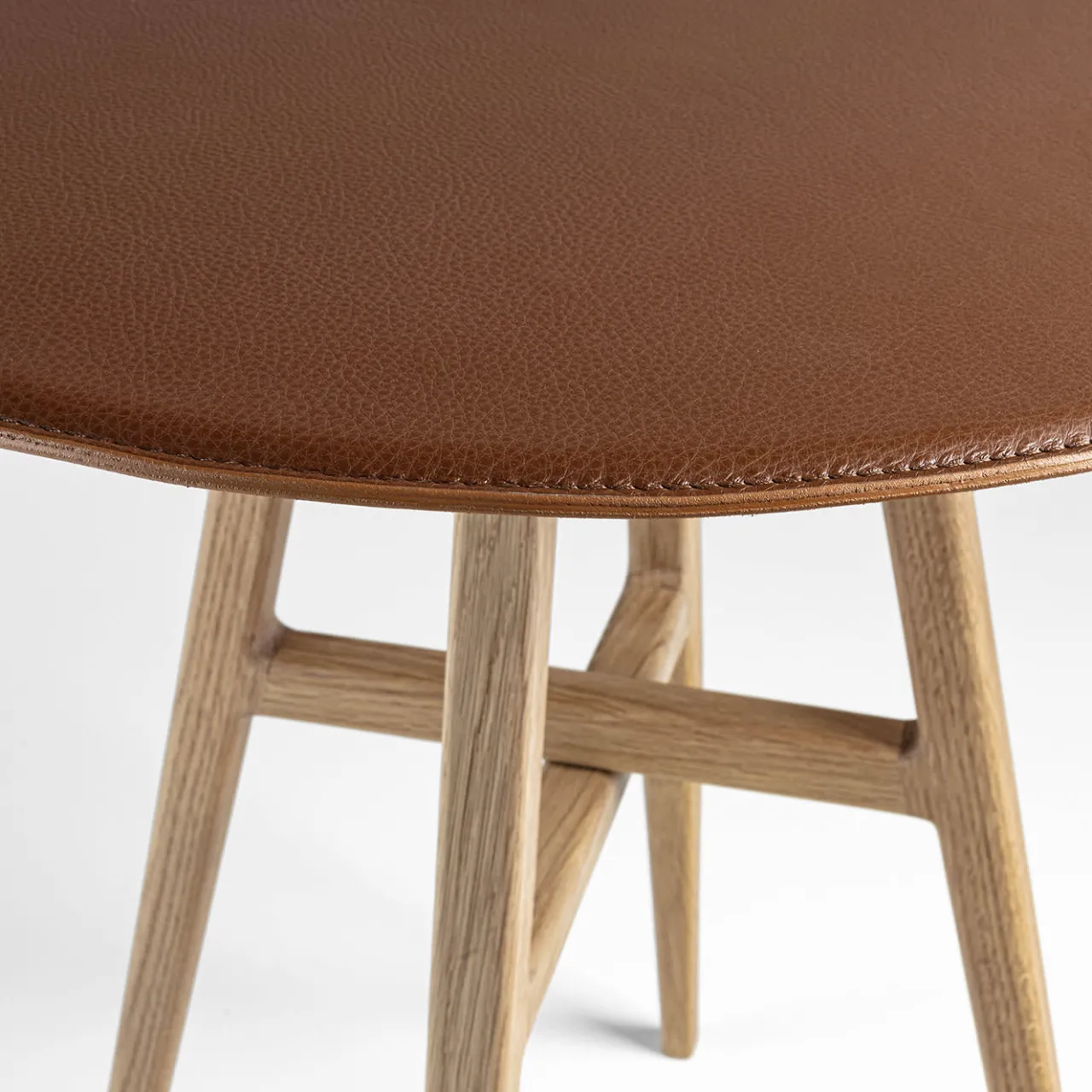 Durame Side Tables<Joker Round Brown Accent Table