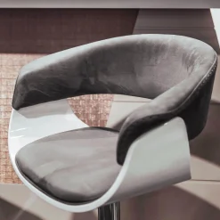 Vismara Bar Stools<Joyce bar stool by Pino