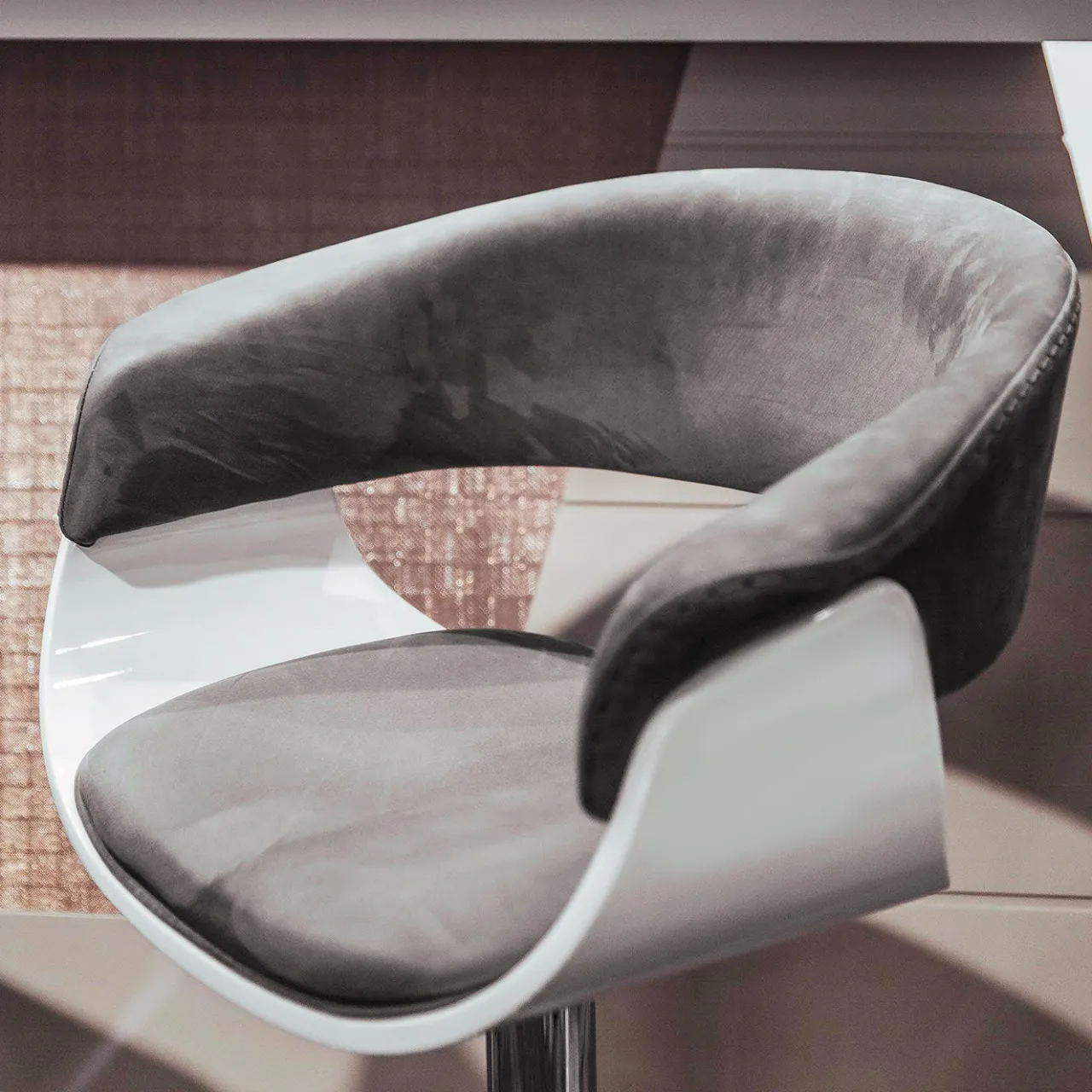 Vismara Bar Stools<Joyce bar stool by Pino