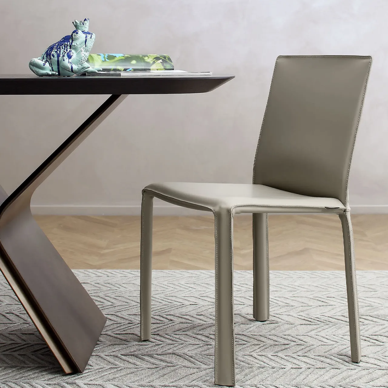 Morica Design Chairs<Jumpsuite Beige Leather Chair