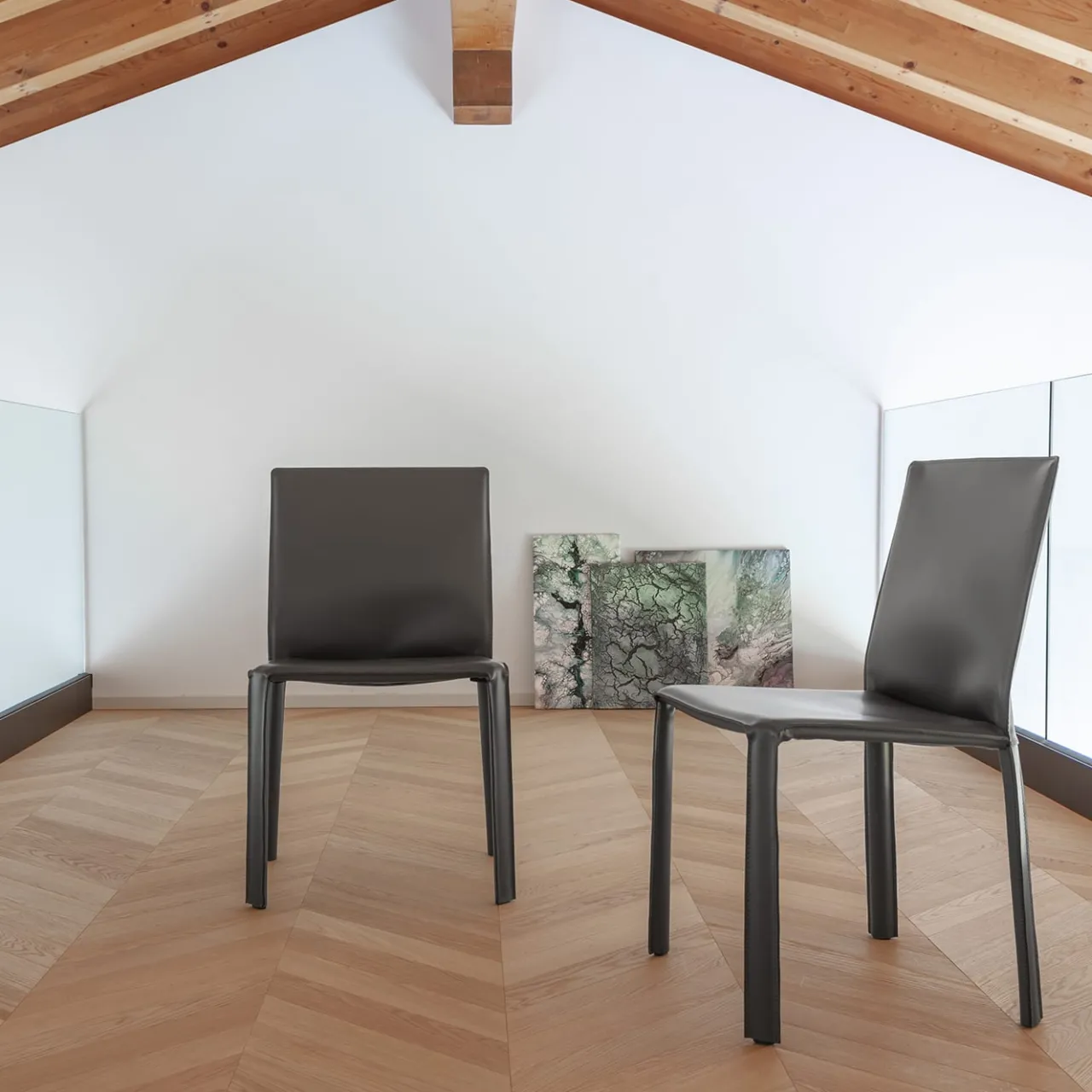 Morica Design Chairs<Jumpsuite Gray Leather Chair