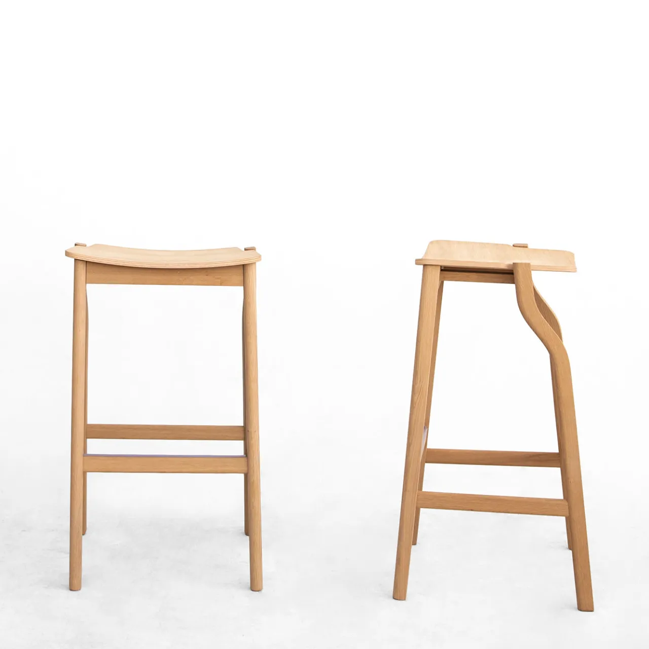 Bedont Bar Stools<Kalea High Stool in Natural Oak by Lorenz+Kaz