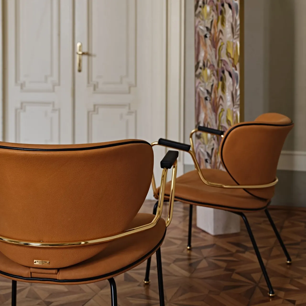 Black Tie Lounge Chairs<Kalida Brown Leather Lounge Chair