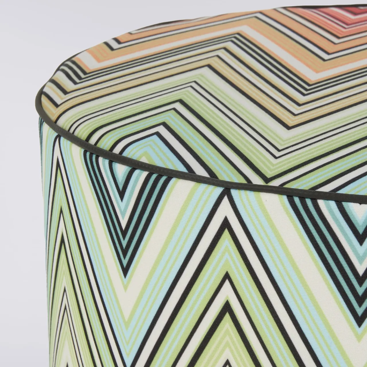 Missoni Home Collection Outdoor Chairs & Stools<Kew Cylindrical Zigzag Pattern Outdoor Pouf #4