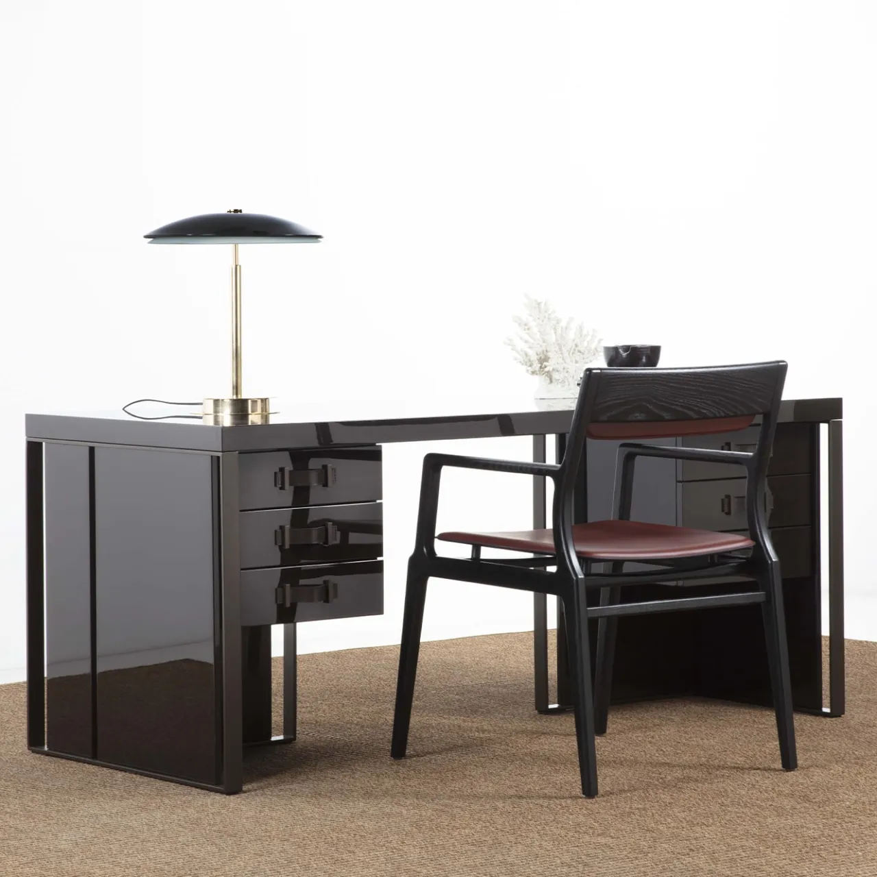 Galimberti Nino Desk & Writing Tables<Kobe cocoa glossy lacquered finish ash wood 6-Drawer Desk