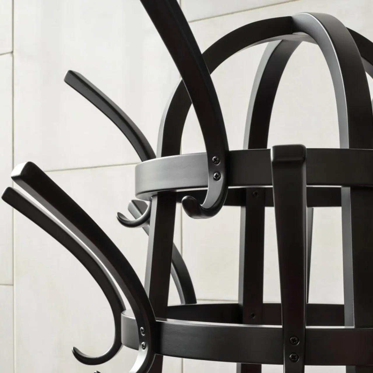 Gebrüder Thonet Vienna GmbH (GTV) – Wiener GTV Design Coat Stands<Kolo Moser by Koloman Moser