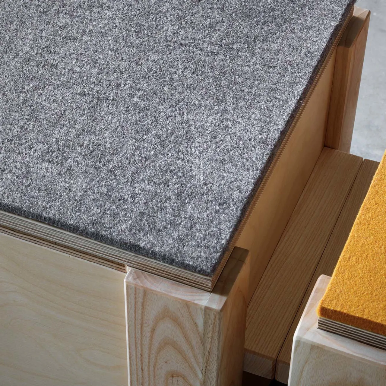 Fioroni Benches<Krefeld Container by CCRZ