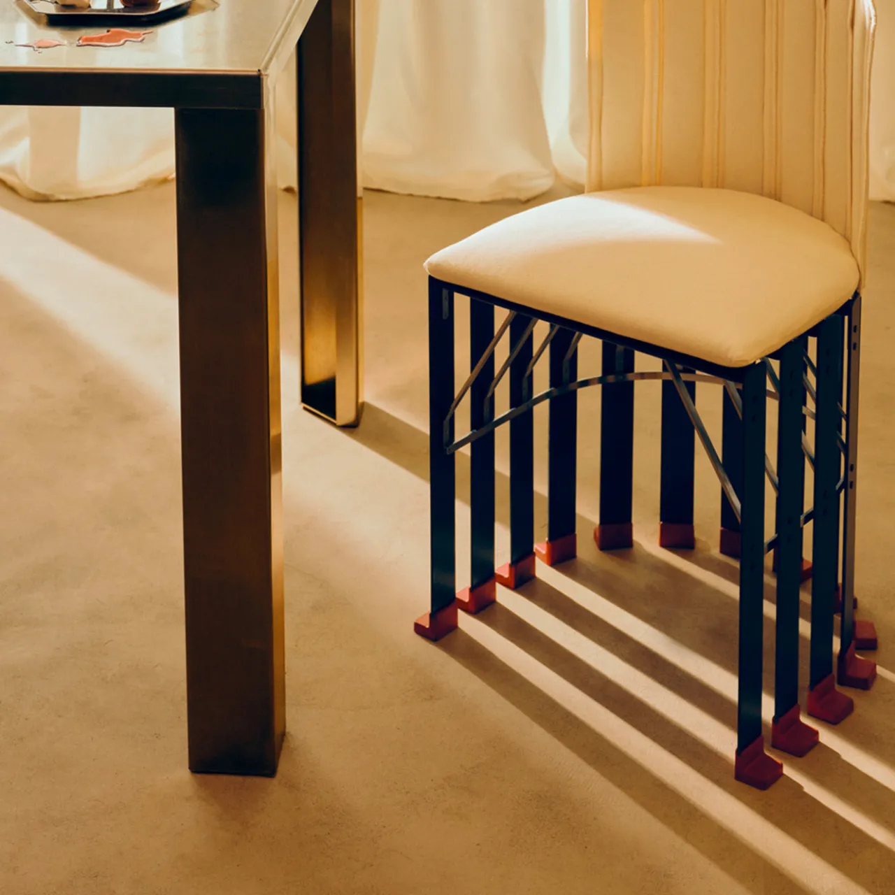 Meritalia Chairs<La Pagnottina white Chair by Gaetano Pesce