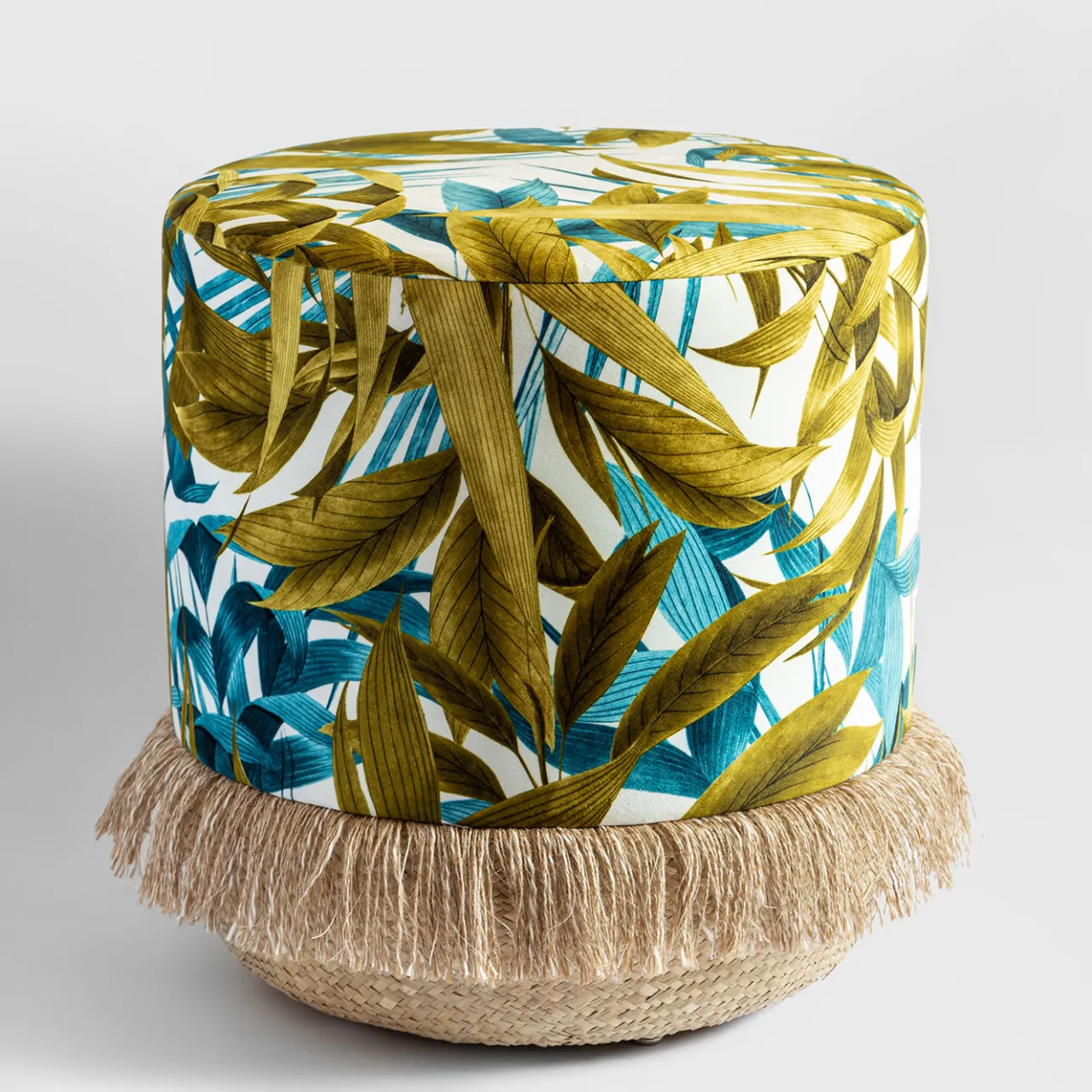 Grand Tour by Vito Nesta Ottomans & Poufs<Las Palmas Pouf with palm leaves and basket base