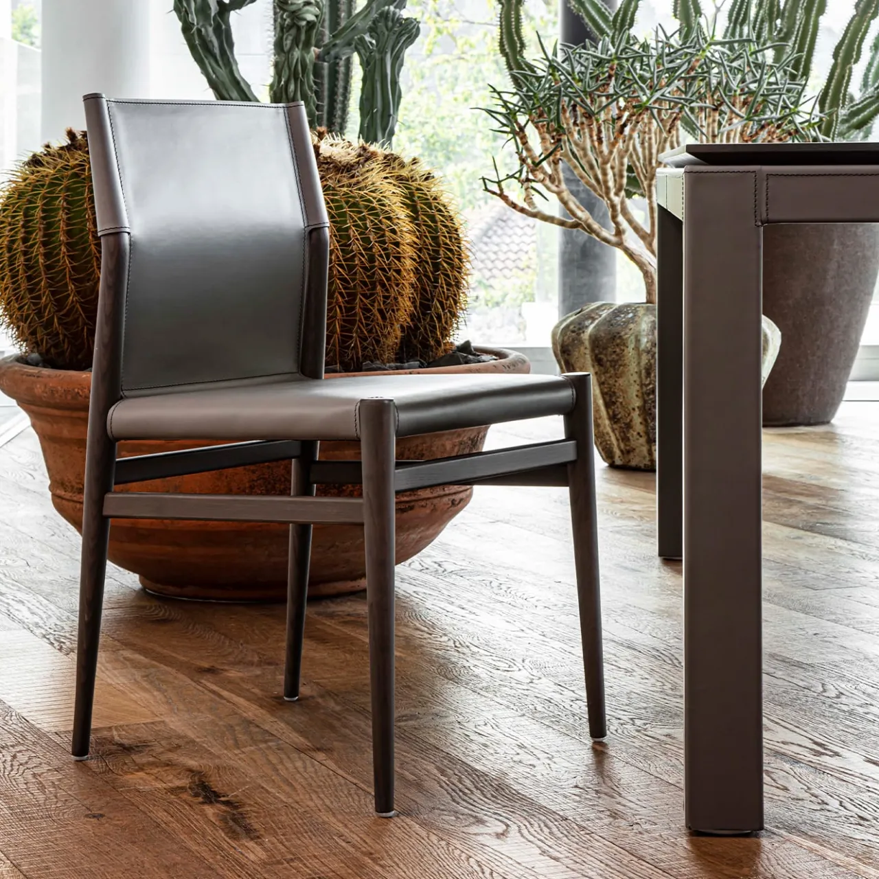 Enrico Pellizzoni Chairs<Ledermann Chair #2 by Tom Kelley