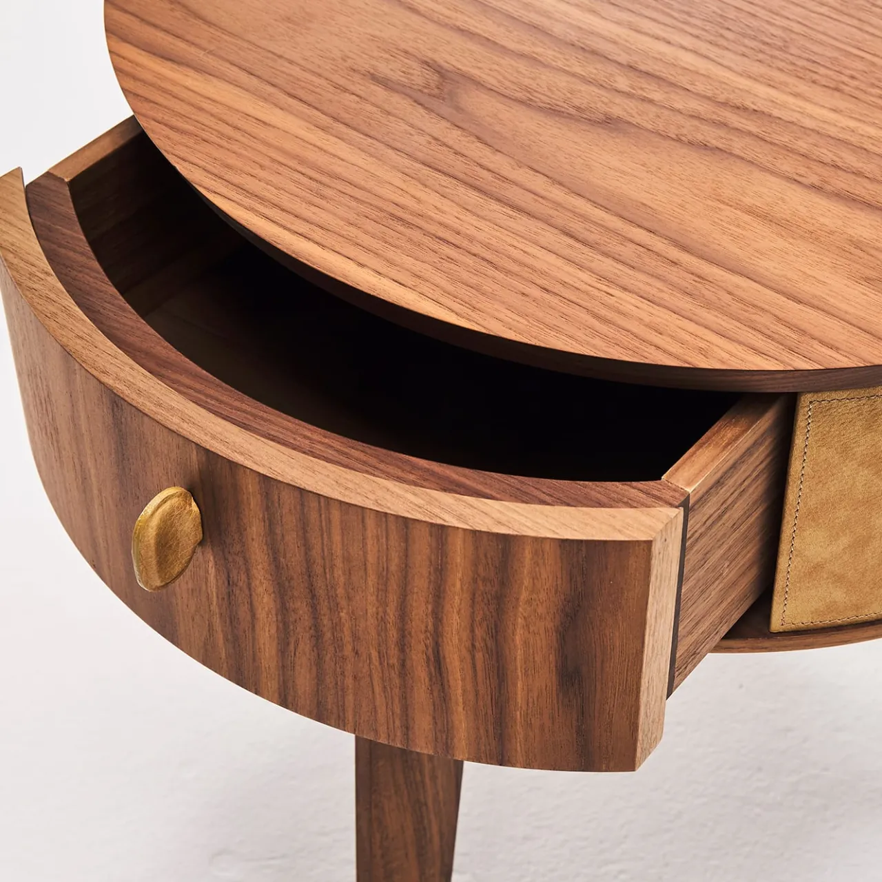 Casa Covre Nightstands<Lerici Round Canaletto Nightstand